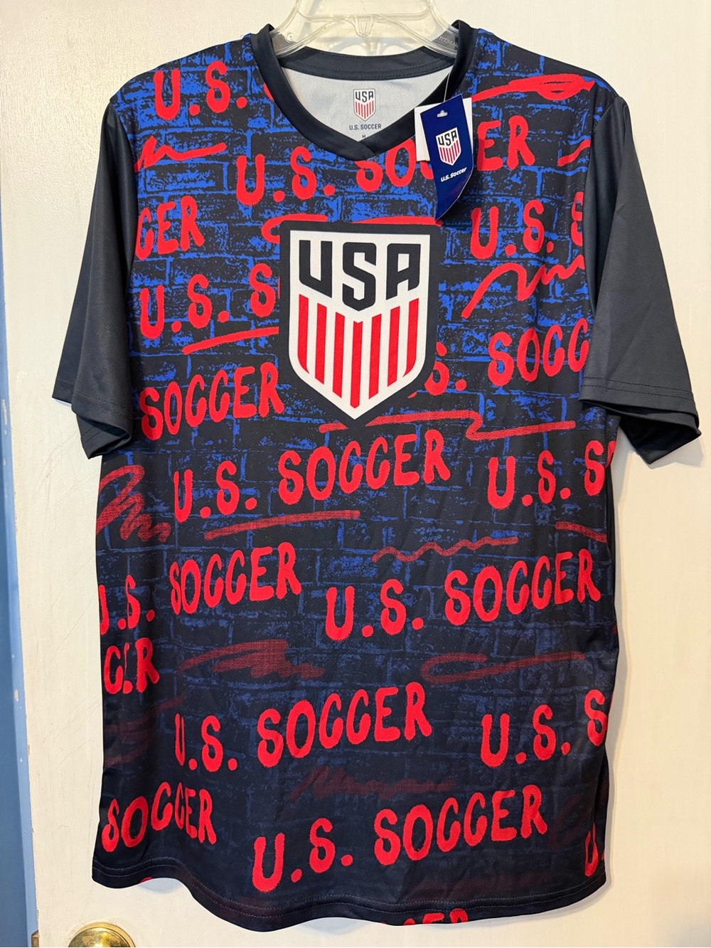 Men or Women’s Jersey - 2026 FIFA World Cup T-Shirt NWT, Size Medium